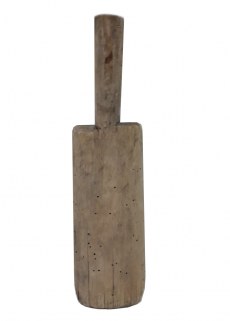 Валек.Деревянный брусок для катания белья или для выколачивания его при полоскании.